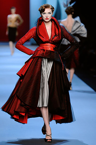 Lipstick & Marzipan: Christian Dior: Paris Couture Spring/Summer 2011