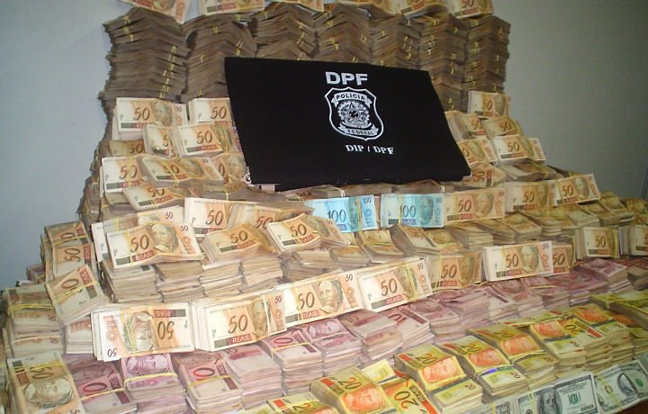 [16_MHG_rio_dinheiro4.jpg]