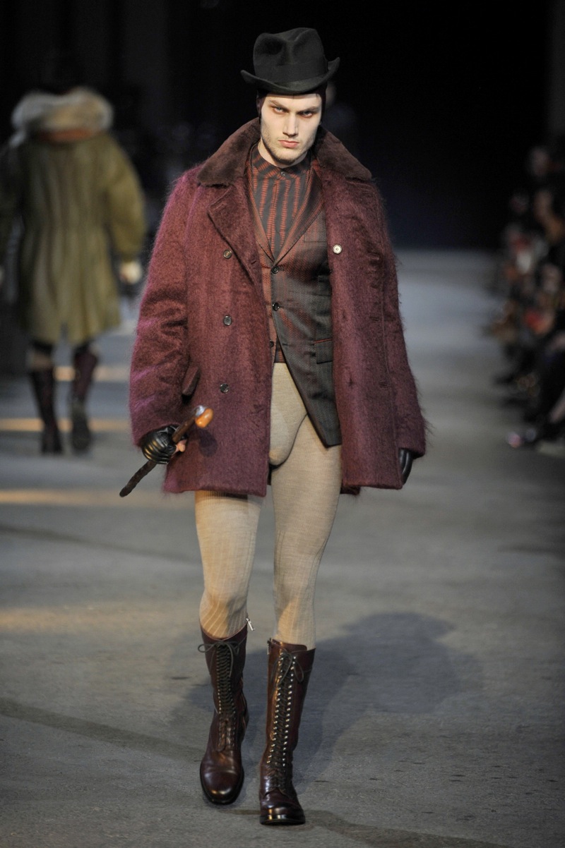 [2+alexander-mcqueen.jpg]