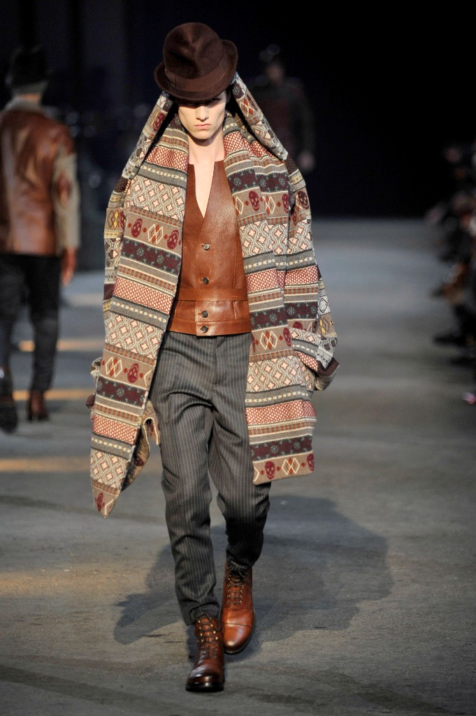 [5+alexander-mcqueen.jpg]