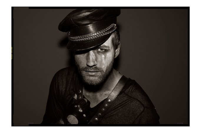 [the_circus_tales_034.jpg]