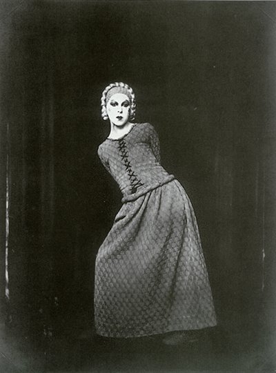 [claude-cahoun.jpg]