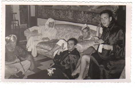 [Emilio+Sanz+de+Soto+Truman+Capote+Pepe+Carleton+(entre+otros).jpg]