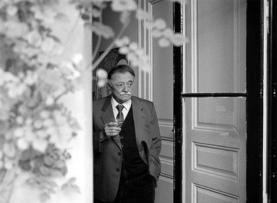 [20090518elpepucul_1[1].jpg]