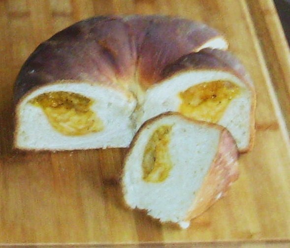 Cheddar and Gruyere Cheese Bread Ring