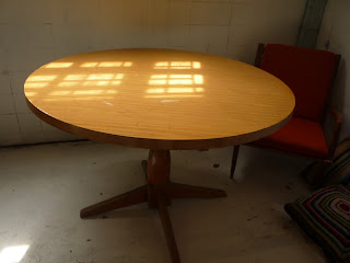 compra venta y restauración de muebles: Mesa redonda de cocina