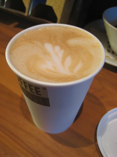 [18.15_latte.jpg]
