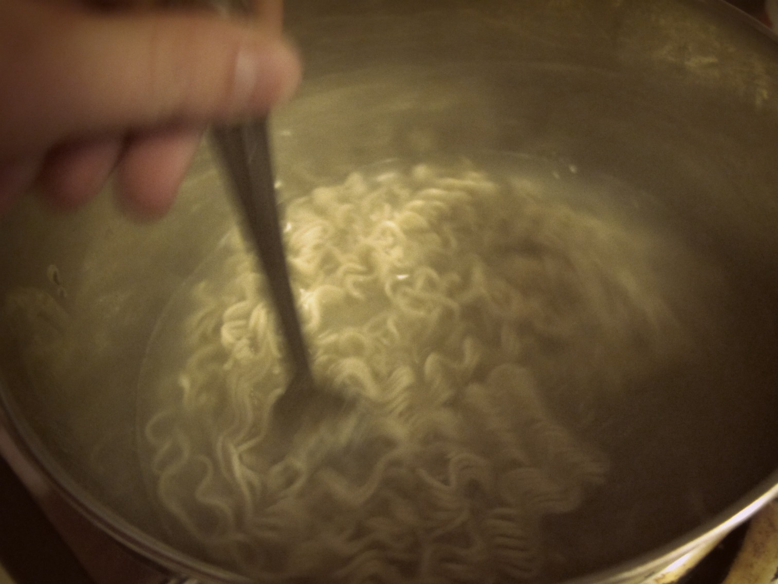 foureyes rella How to...make Mr.Noodles delicious