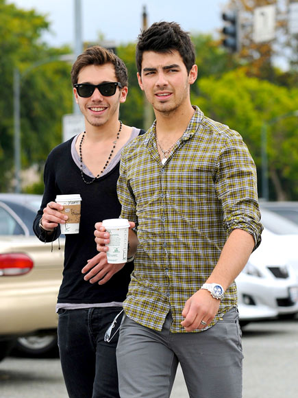 joe-jonas-2-435.jpg