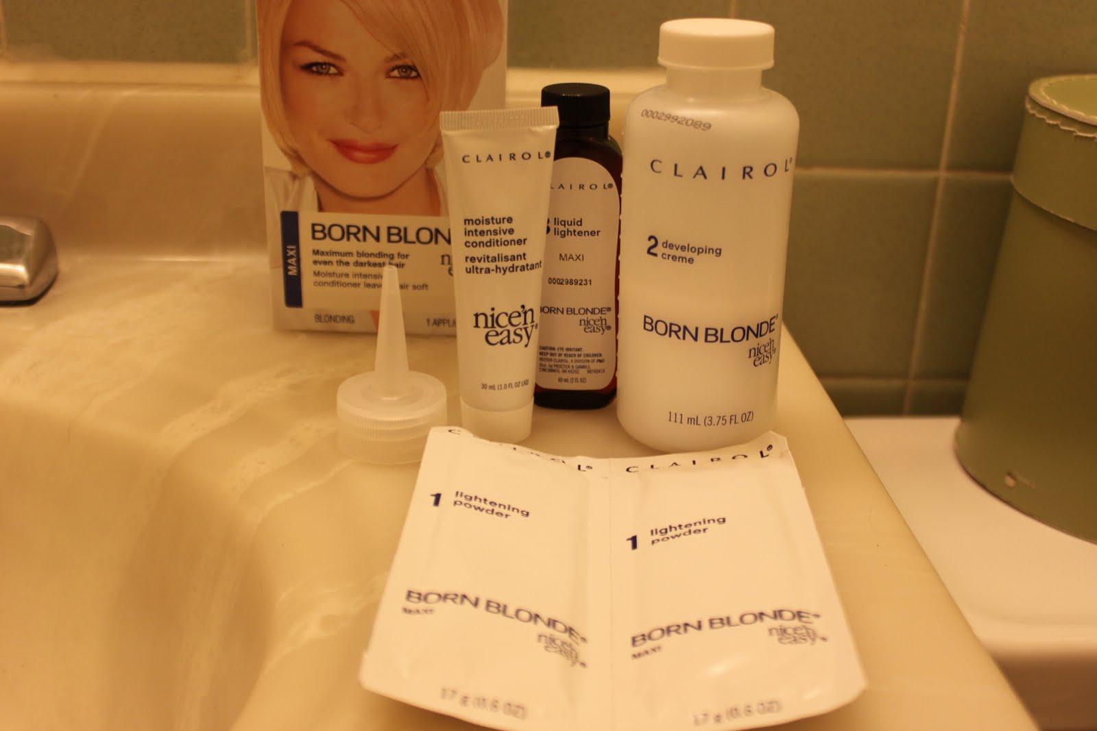 Beauty for a Budget: Bleaching My Roots!!!
