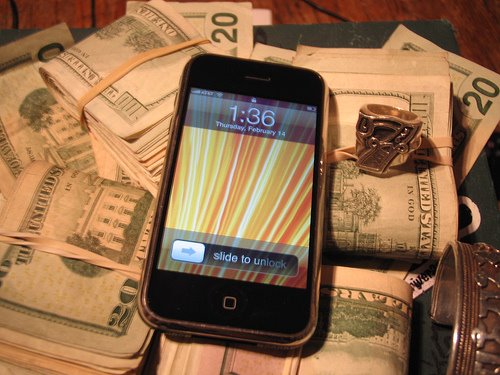 [iphone+money.JPG]