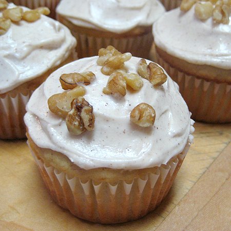 [banana+cupcakes+3+450.jpg]