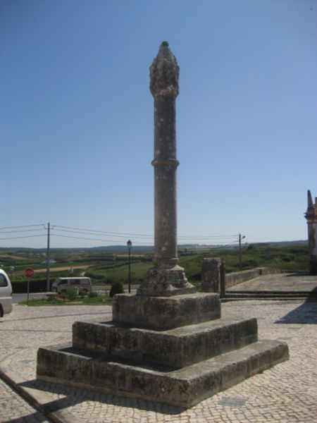 [atouguia+da+baleia.jpg]