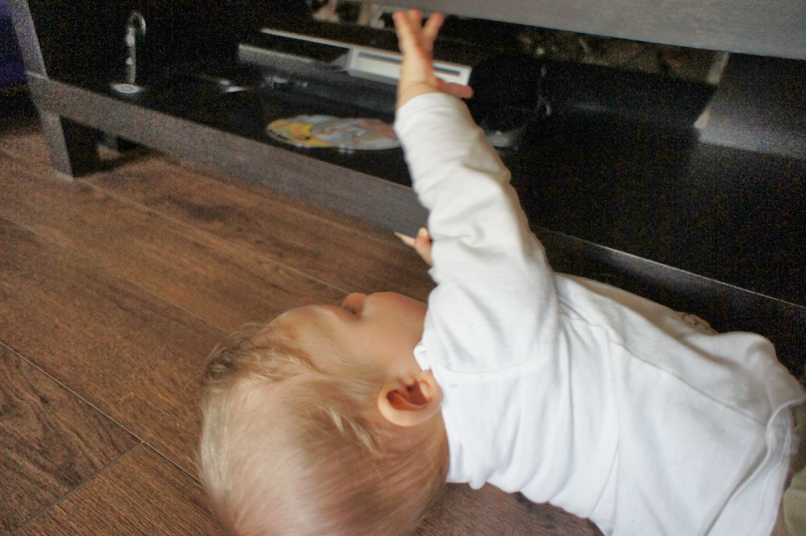 Mini ist da!: Rollen, rollen, rollen! Baby im 8. Monat!