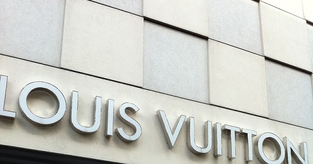 The Louis Vuitton Petting Zoo |In LVoe with Louis Vuitton