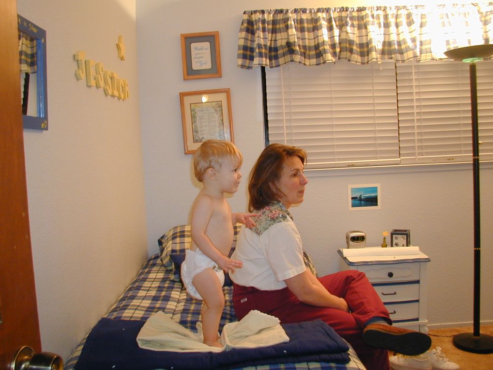 [Josh+Jess+room+1:019.jpg]