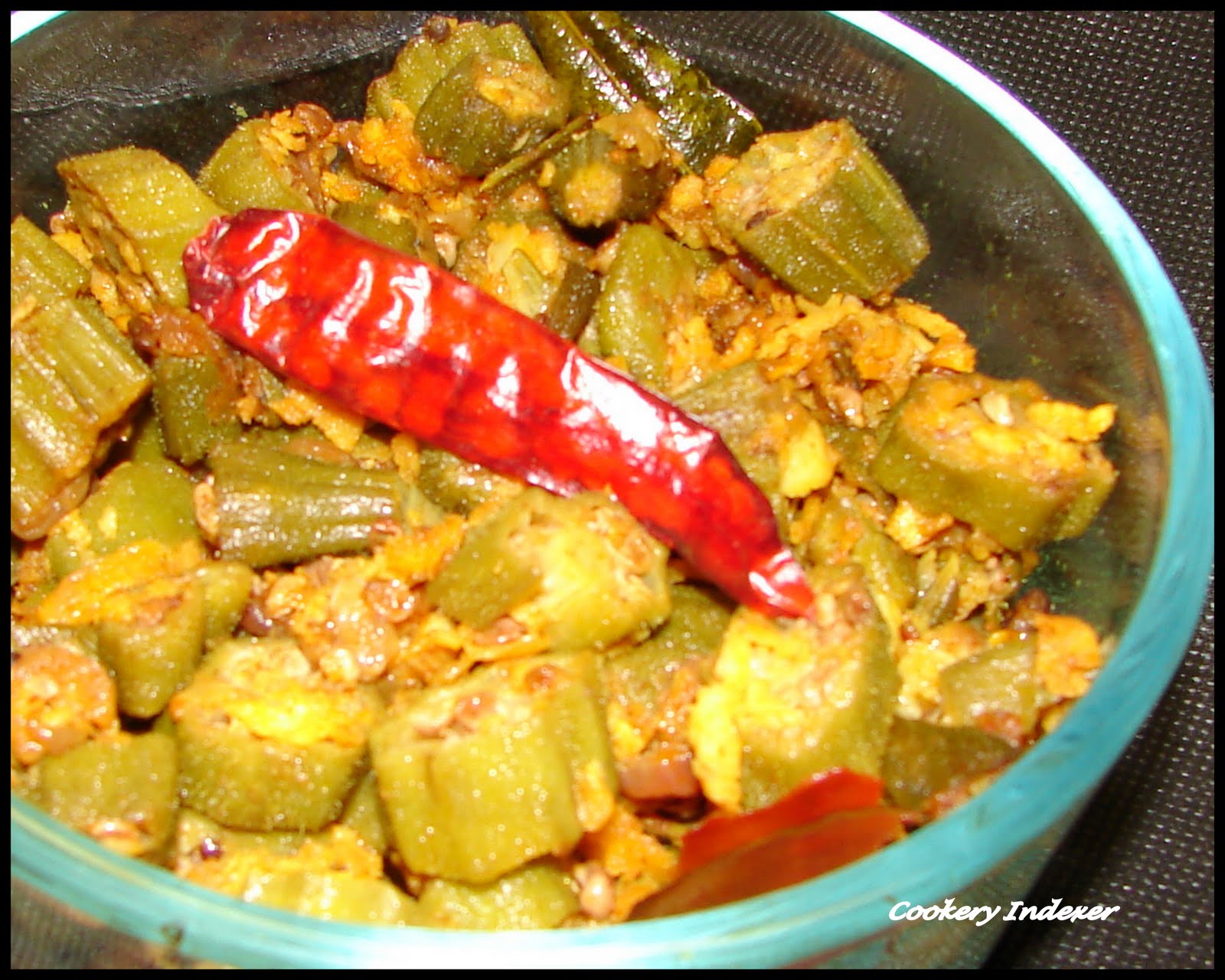 ! Regional Indian Cuisine Blogroll ! Vendakka Thoran (Okra / Lady's