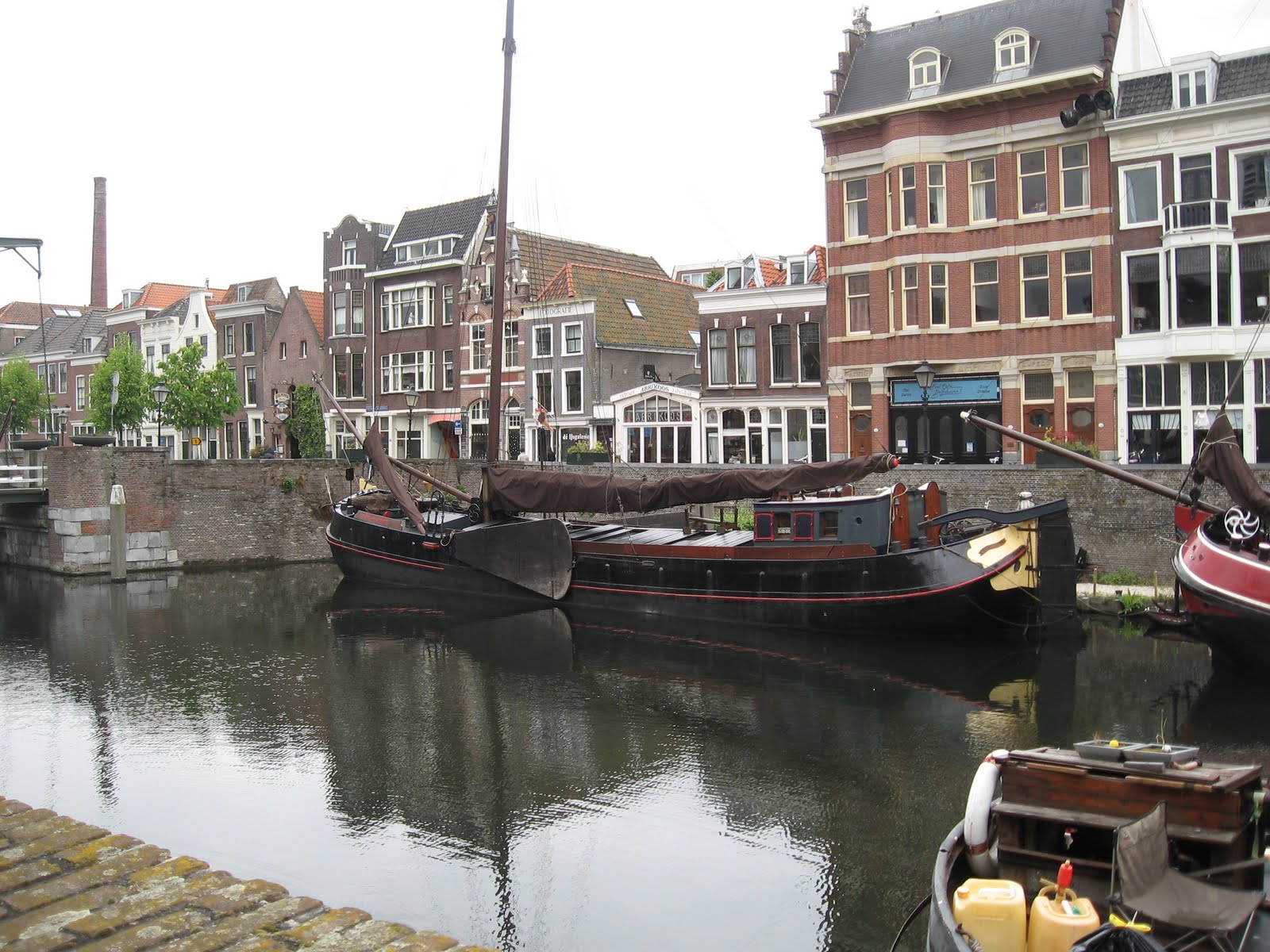 Un român în România: Rotterdam - cel mai mare port din Europa