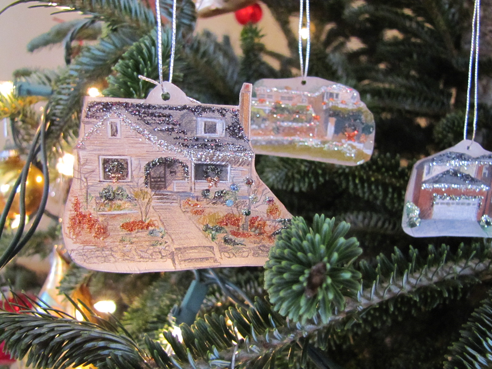 margotmadison-diy-friday-creative-hand-made-ornaments-with-shrinky-dinks