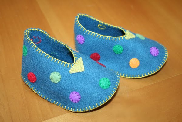 Mimi's Handmade Happenings: Bitty Booties and My First Tutorial