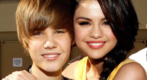 selena gomez crying with justin bieber. selena gomez crying in justin