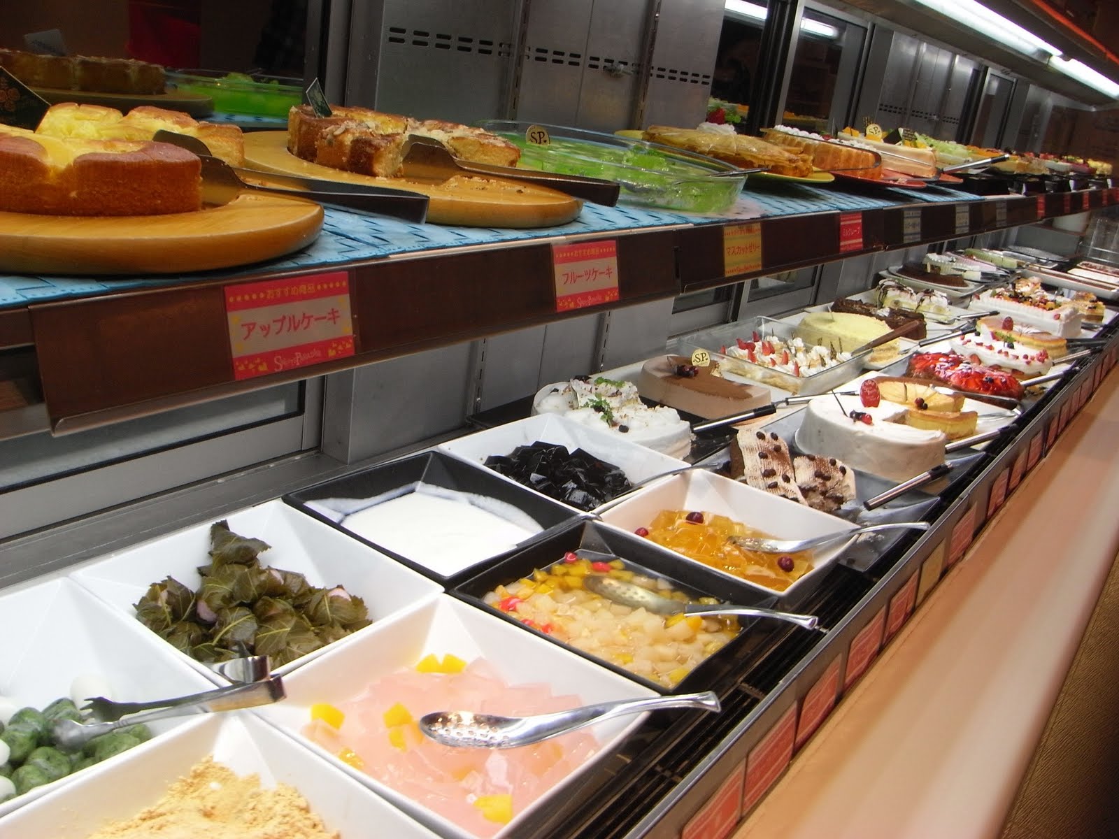 ゲストハウスのゲストとスイーツパラダイス大阪訪問 ゲストハウスのスタッフブログ