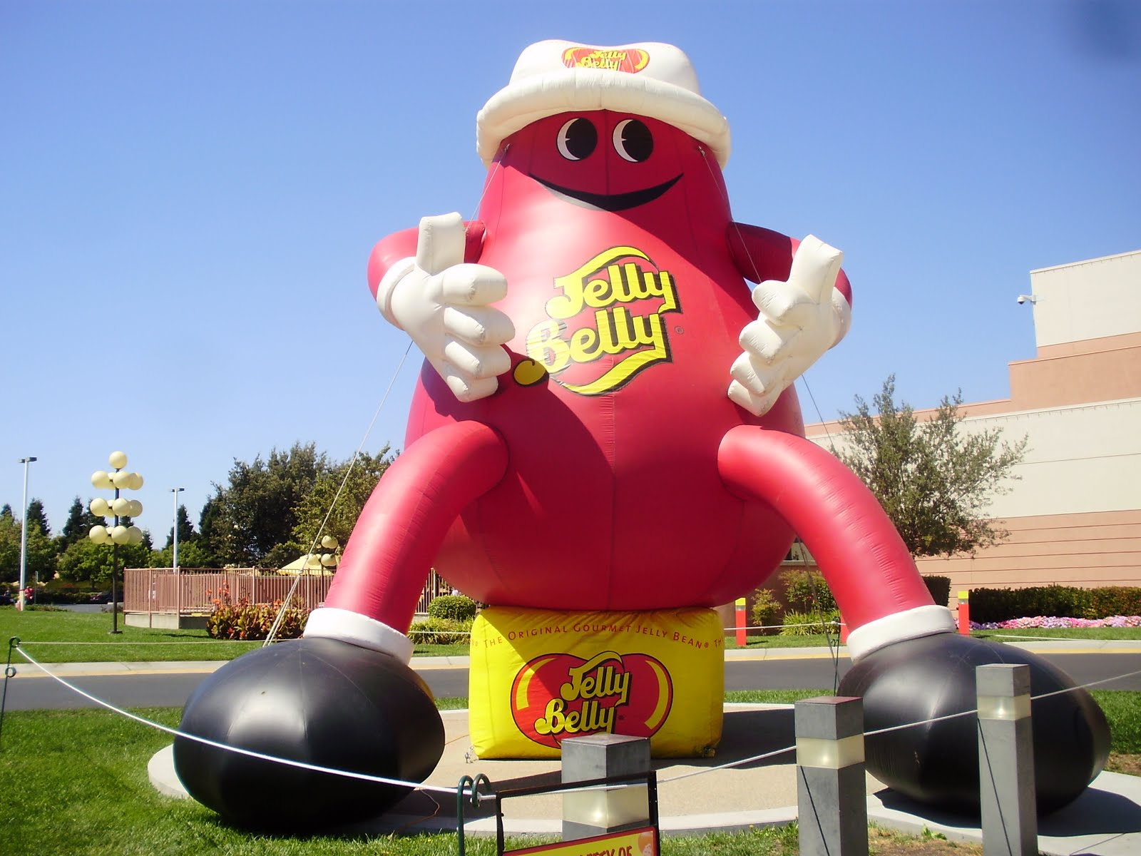 Life at 55 mph The Jelly Belly factory tour in Fairfield, California (click here for more info)