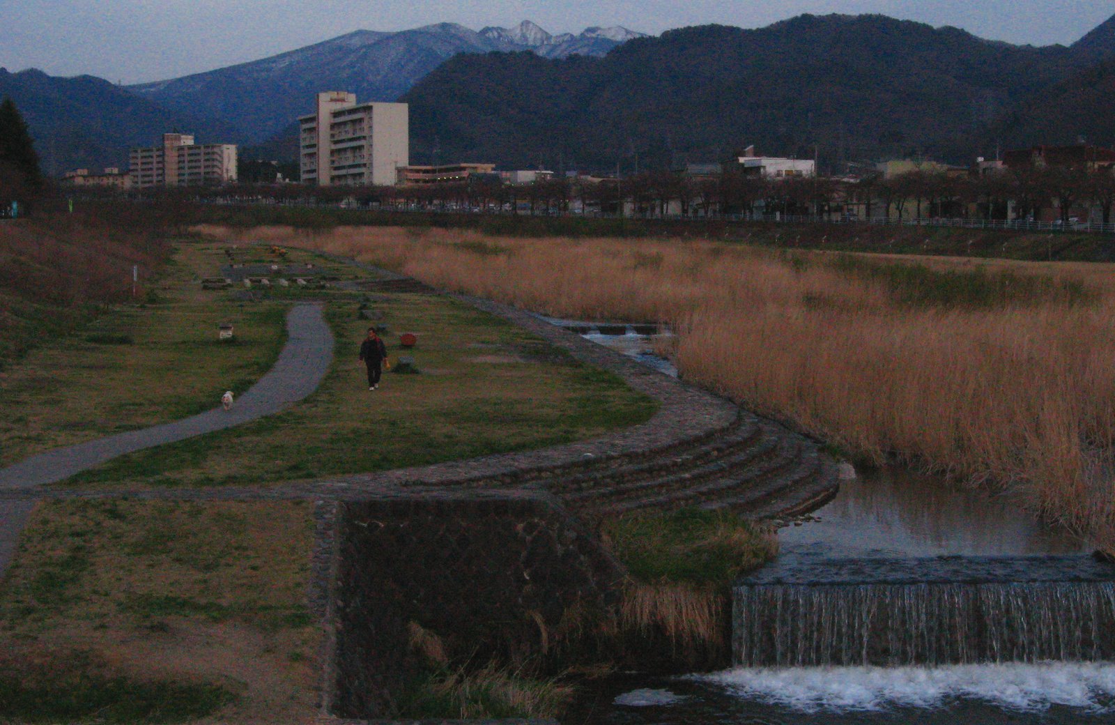 [evening+walk+by+the+river.jpg]