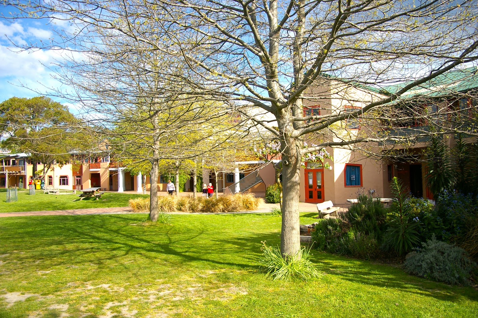 seaside siblings: Rudolf Steiner School