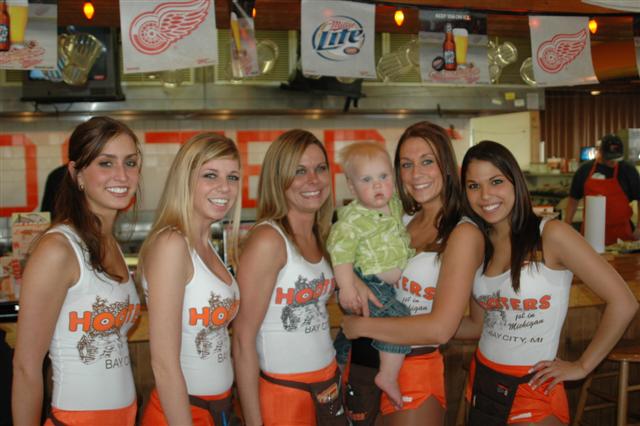 [jack+with+girls.JPG]