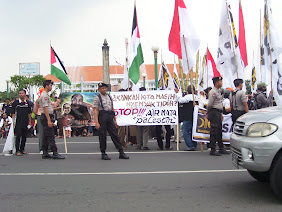 "Save Palestine" Demonstration in Semarang