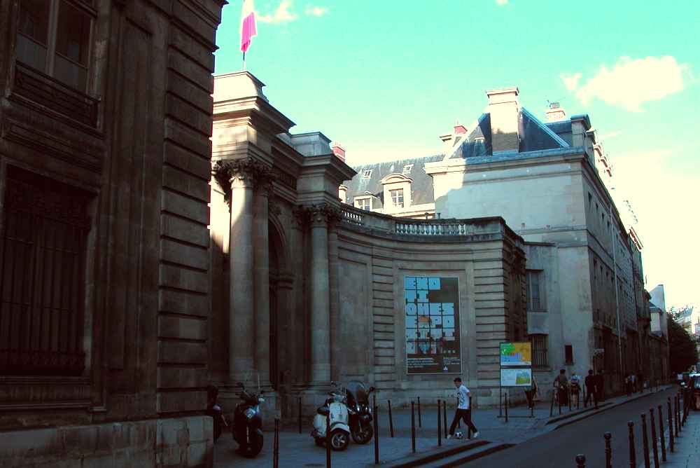 PARIS ARCHITECTURE: RUE DES FRANCS-BOURGEOIS