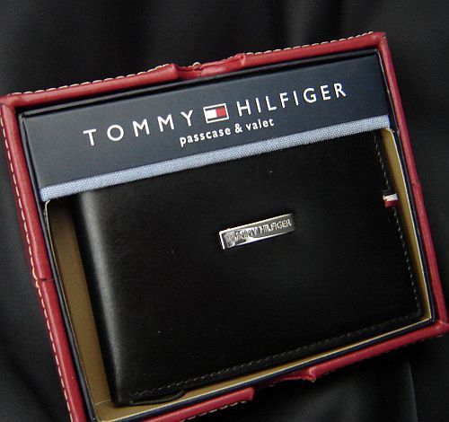 tommy hilfiger leather wallet and valet