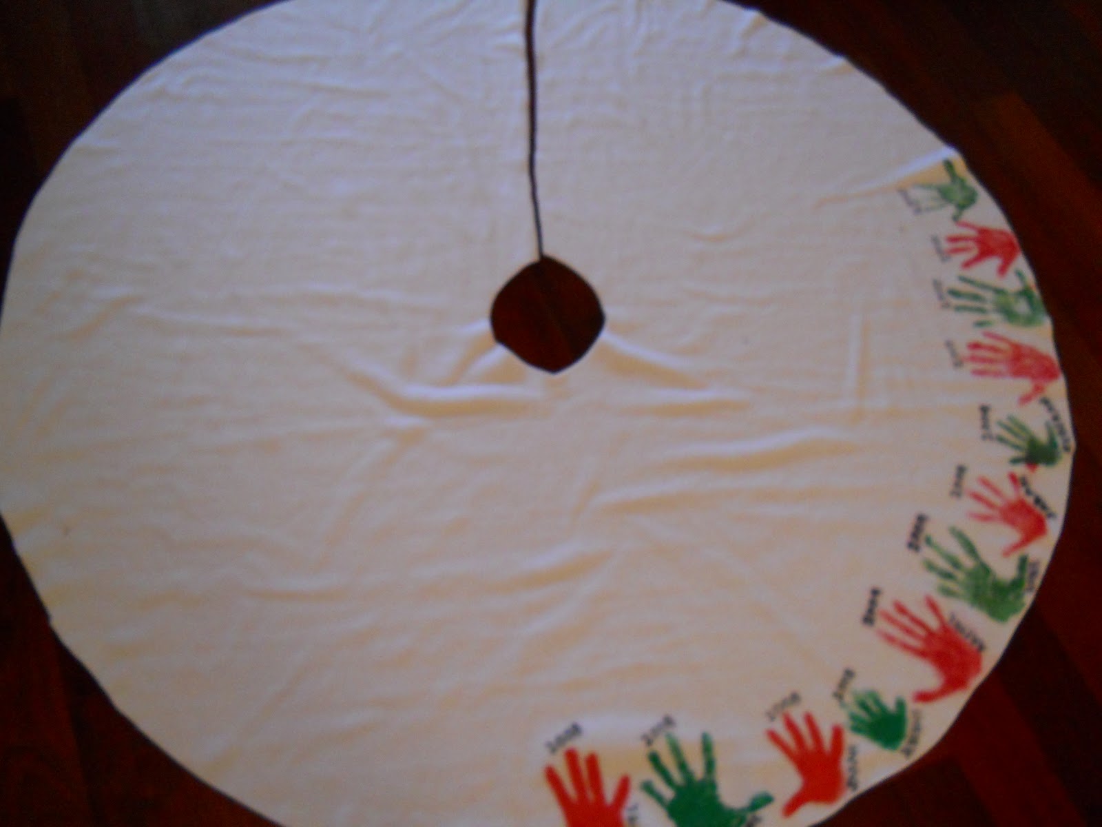 A Slice of Smith Life Our "Handy" CHRISTmas Tree Skirt