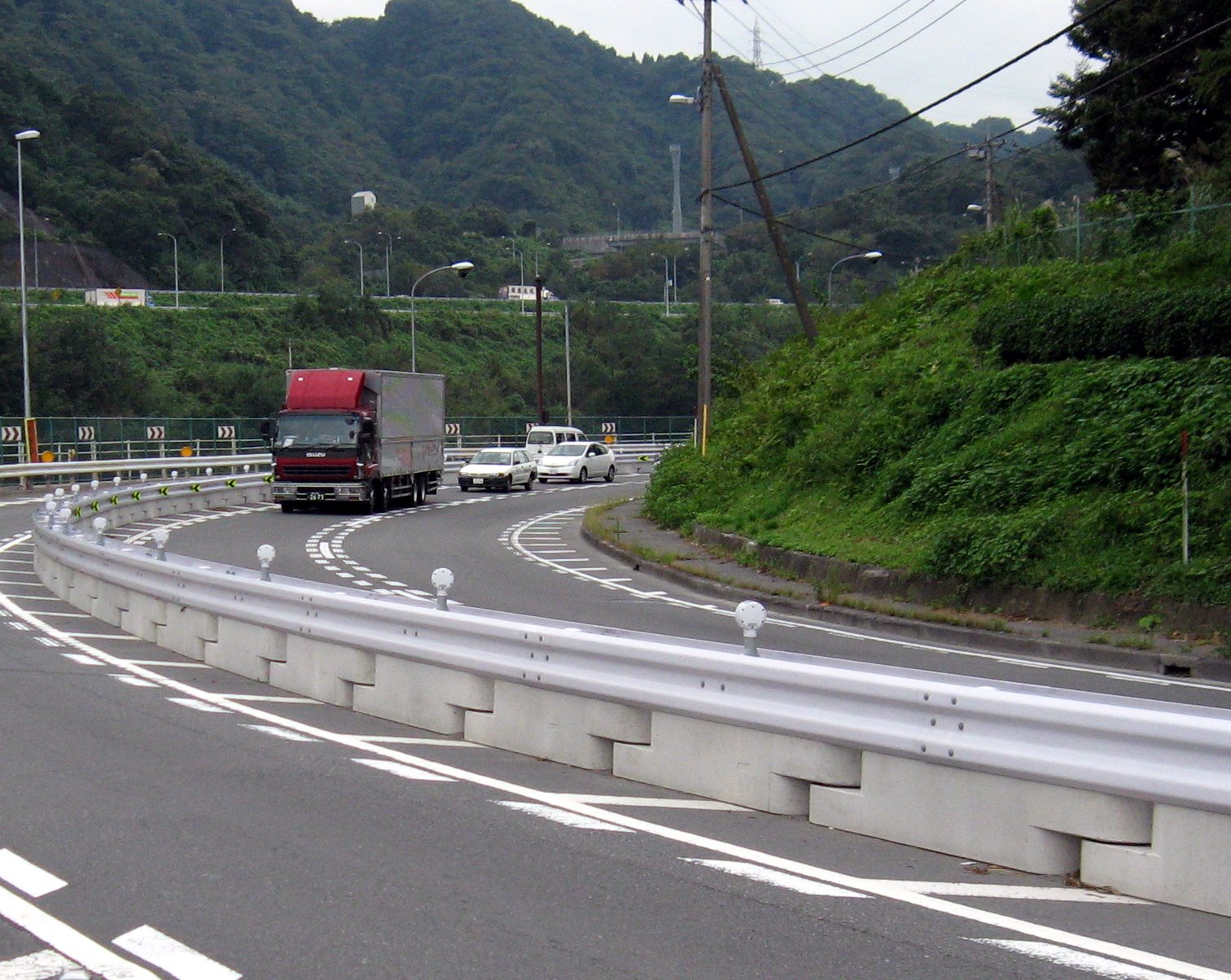 [横浜国増事務所　厚木出張所-1.jpg]