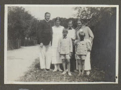 Carl Gregers Restorff Schack med sønner og Karen Lembcke (Schack) 1925