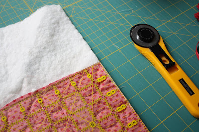 Tutorial on binding a quilt featured by top US quilting blog, Diary of a Quilter