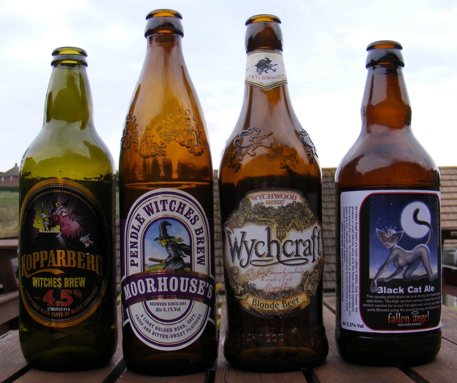 Halloween Vince's dark delights! Halloween Beer (Part 1 Witches)