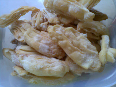 danau kasih: resepi kuih tiram / kuih lidah buaya