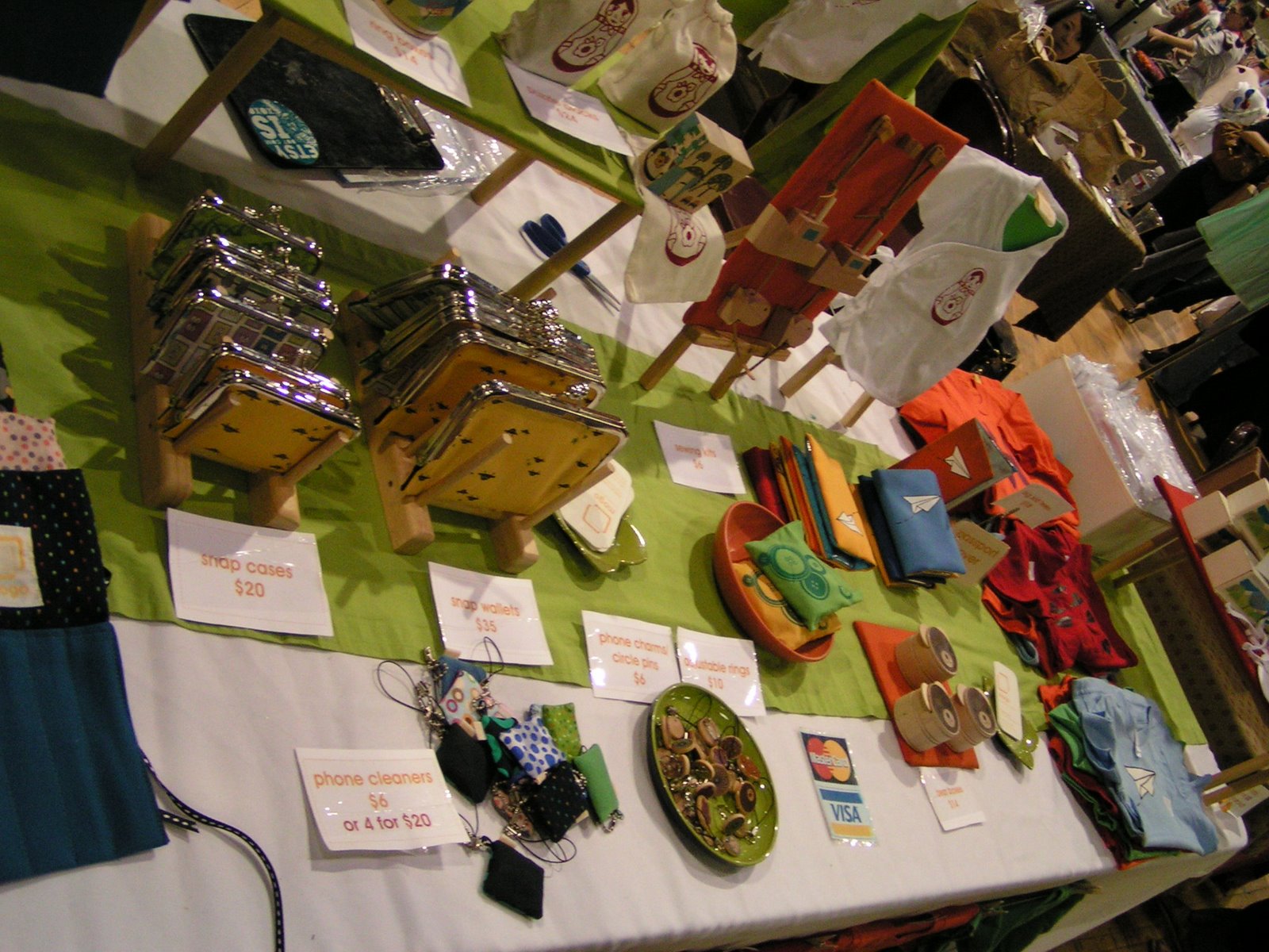 [11-16-08+Felt+Club+(4).JPG]