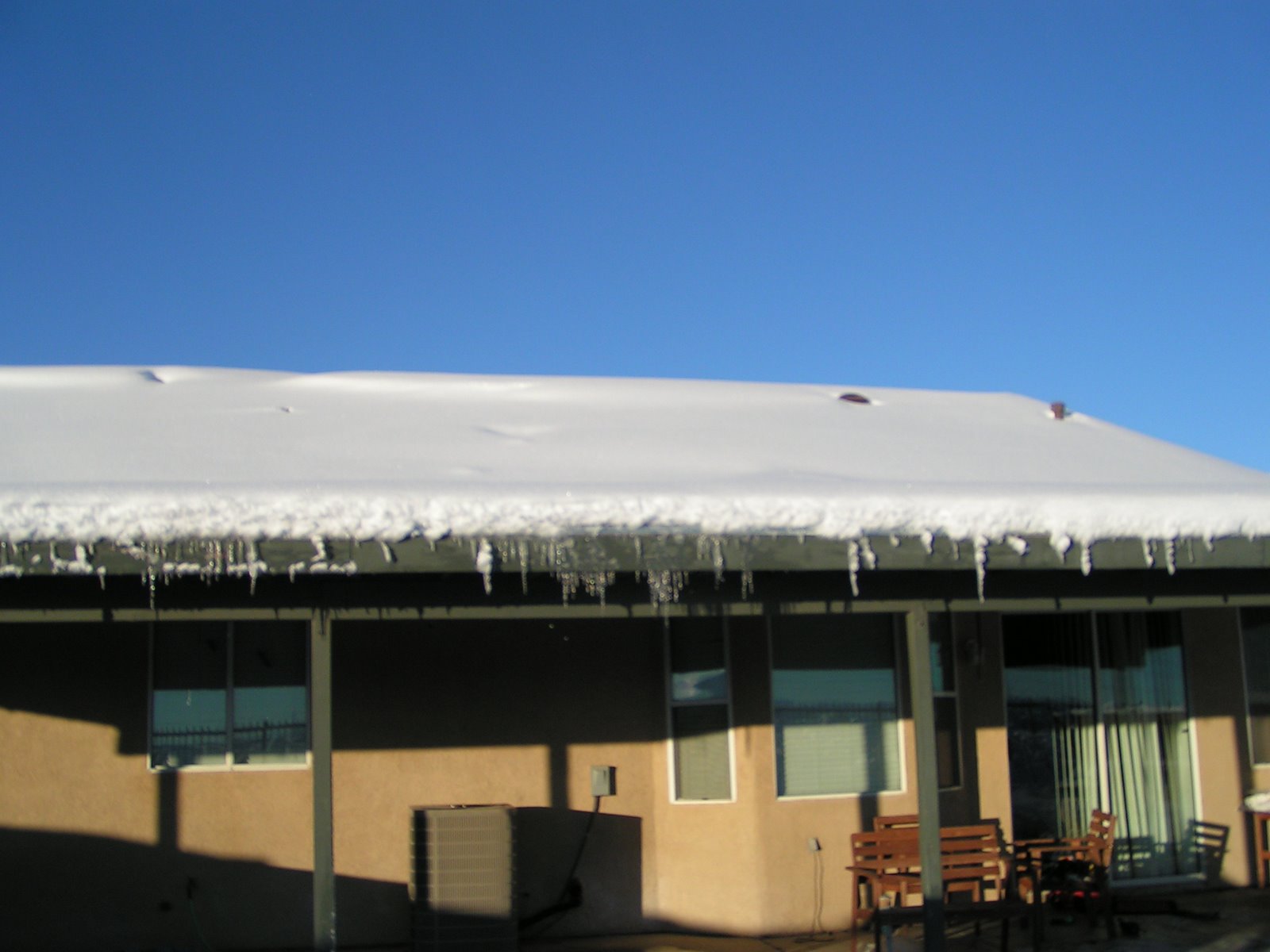 [12-17-08+and+12-18-08+Snow+038.JPG]