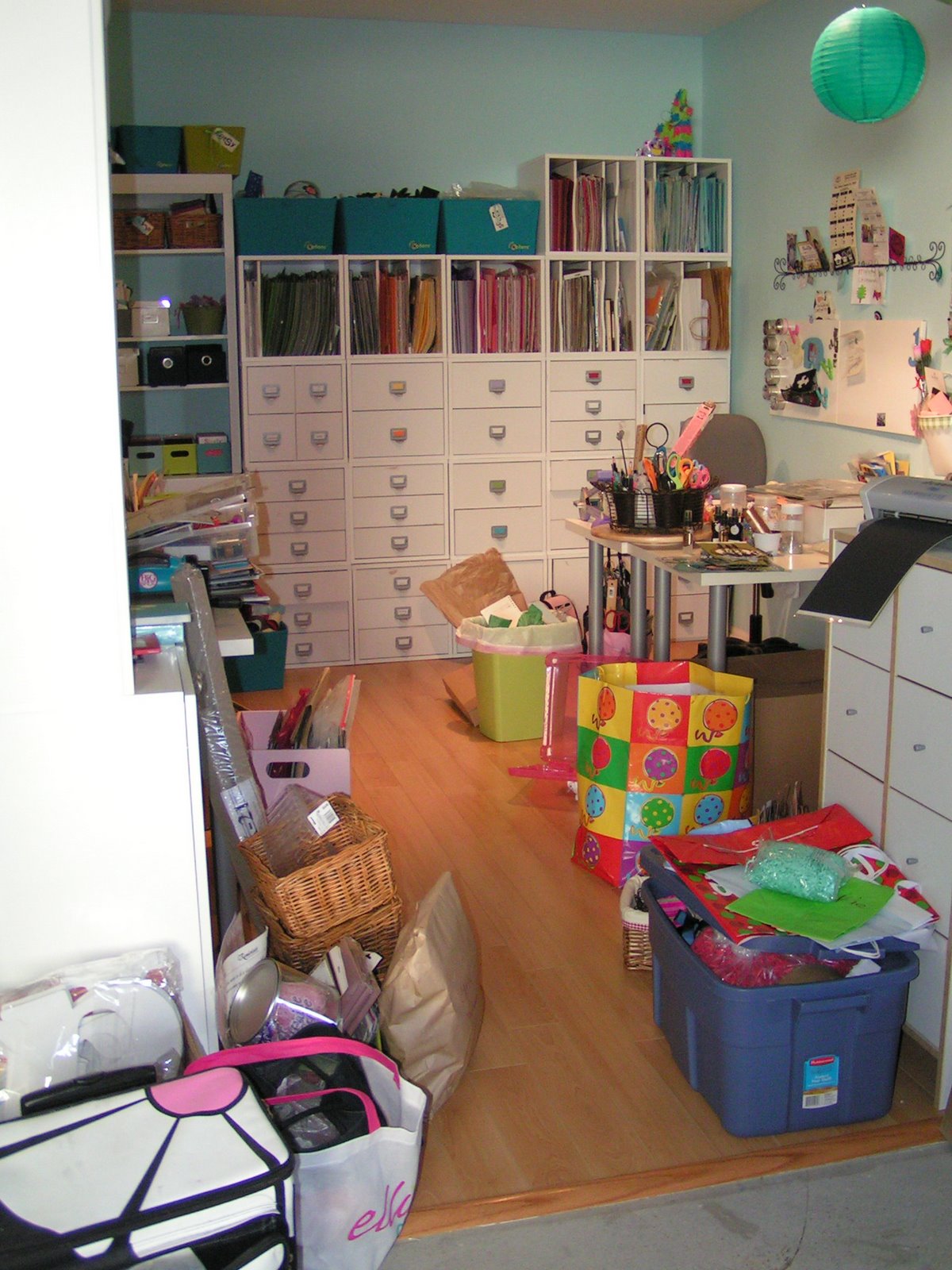 [1-6-08+Scrap+Room+Disaster+001.JPG]