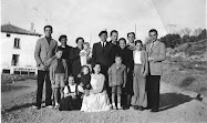 Sebastián Senar Erdocia y Concepción Artieda López junto a su familia en el Molinaz. Año 1948