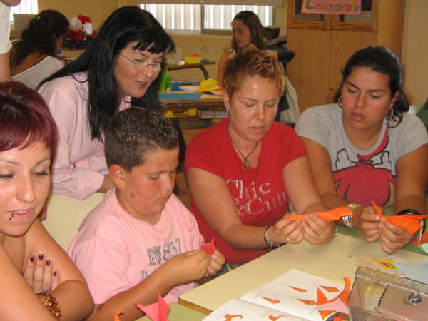 DÍA DE CANARIAS: TALLER DE PAPIROFLEXIA CON TASOC