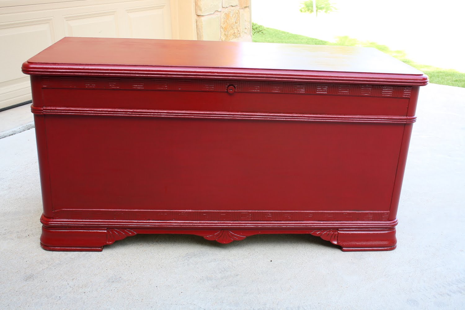 mokru Refinishing a Cedar Chest Done!!