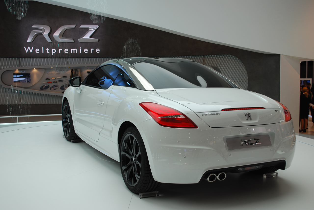 Пежо спорткар RCZ 2020