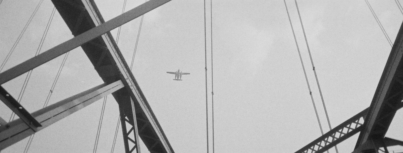 [boatplane.jpg]
