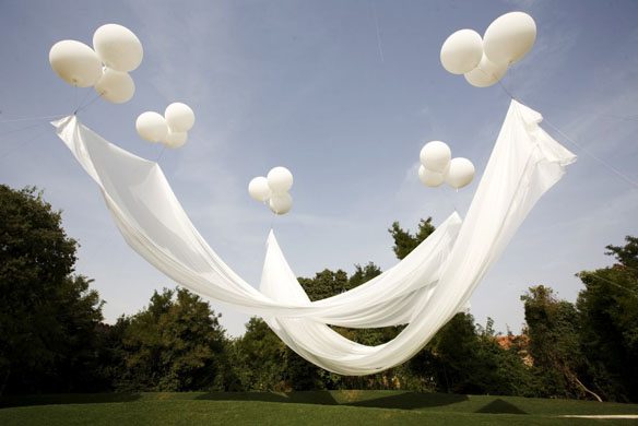 [balloon+canopy+venice+biennale.jpg]