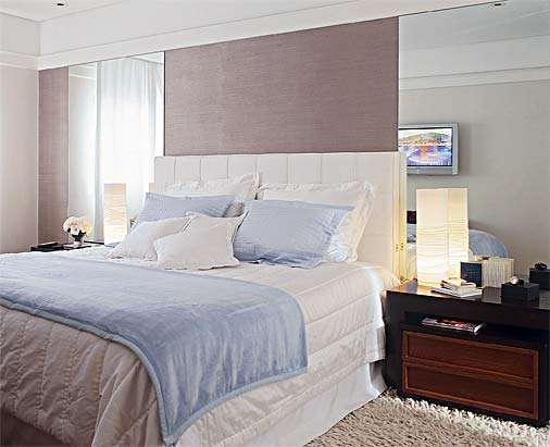 Quero decorar meu quarto de casal com espelho na cabeceira. Blog Achados de Decoração Quero decorar meu quarto de casal com espelho na cabeceira. Blog Achados de Decoração