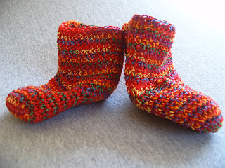 yarns and musings: Crocheted Pedicure Socks-Free Pattern
